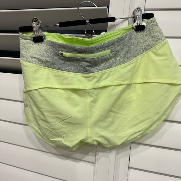 Shorts - Picture 2 of 3